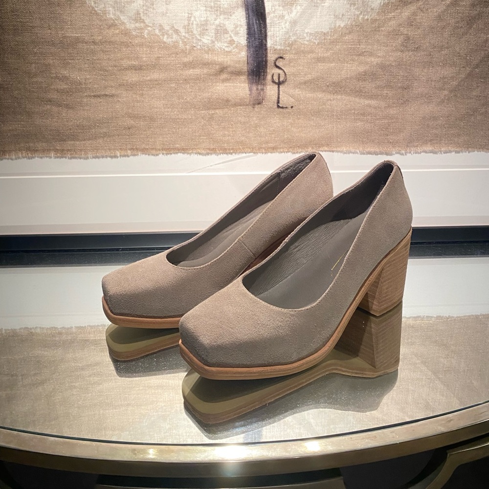 Intentionally Blank Heels